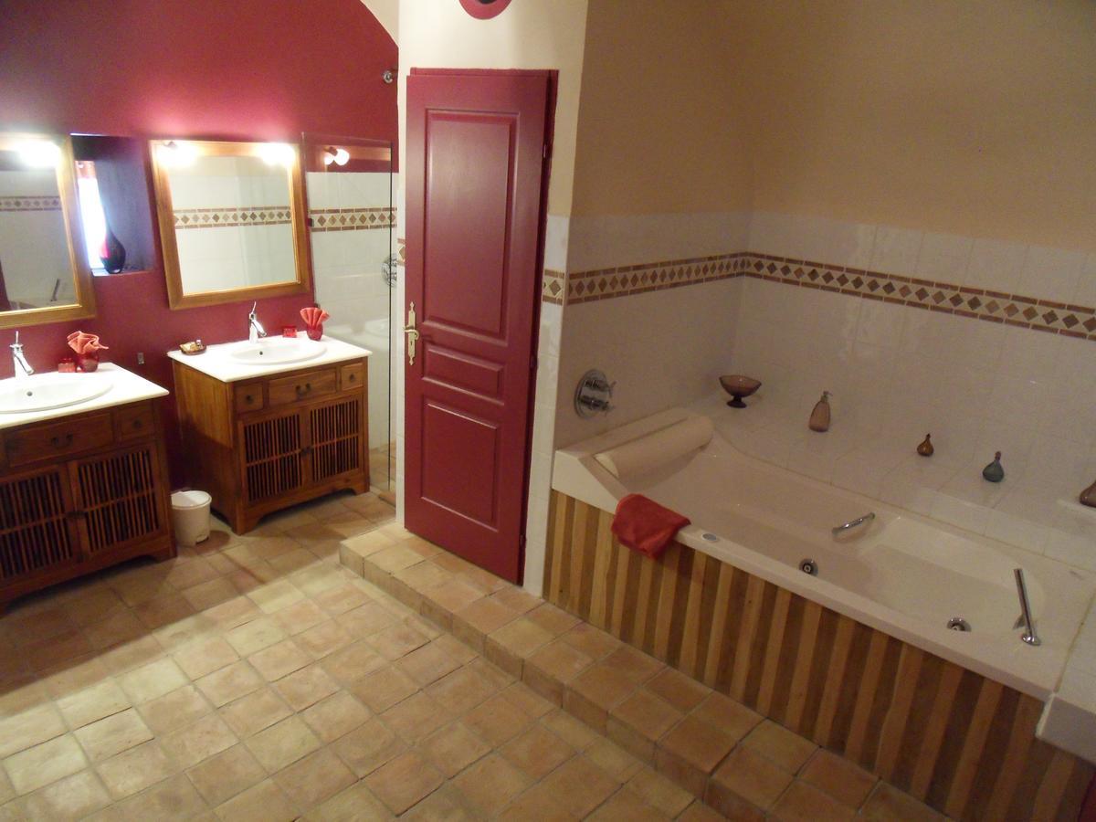 Domaine De L'Olibaou Bed & Breakfast Venelles Eksteriør bilde